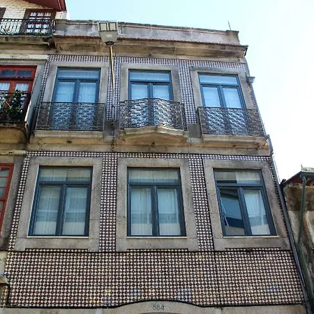 Bonjardim Flats - T1 Com Varanda *