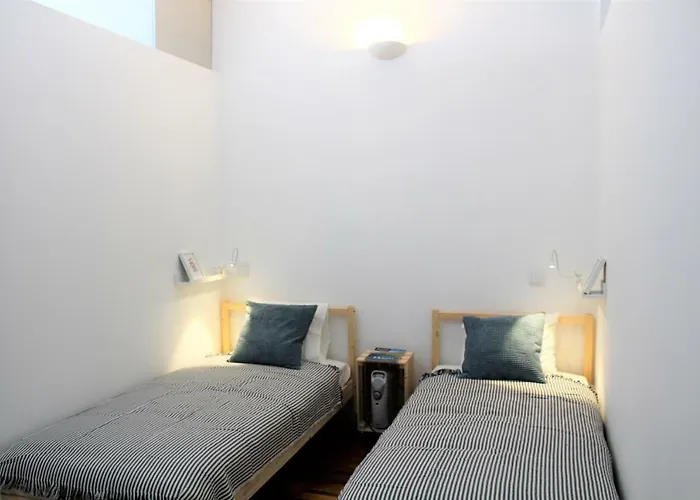 Bonjardim Flats - T1 Com Varanda Апартаменты *