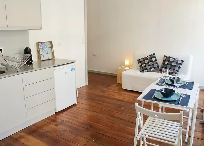 Апартаменты Bonjardim Flats - T1 Com Varanda