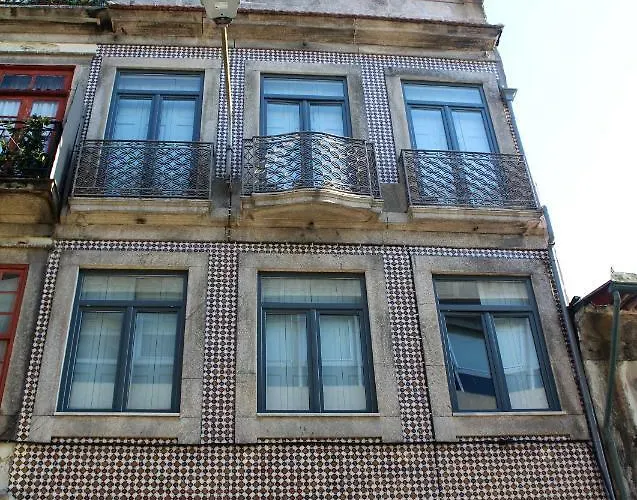 Bonjardim Flats - T1 Com Varanda *